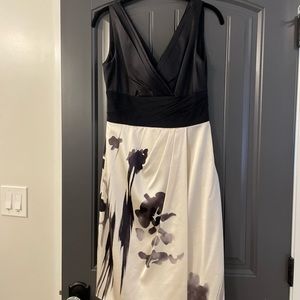 Kay Unger New York size 4 satin dress purchased from Saks 5th Avenue like new
